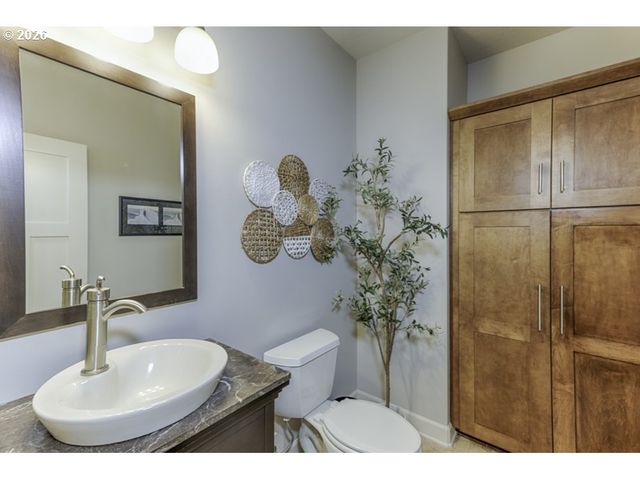 2401 Se EGRET Ave, Salem, OR 97306