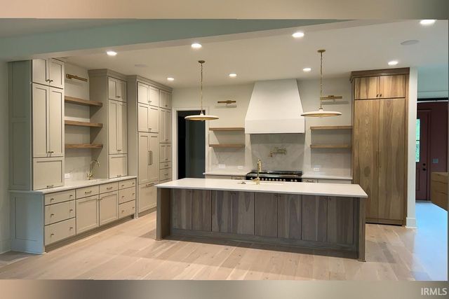 115 N Washington St Unit 203, Bloomington, IN 47408