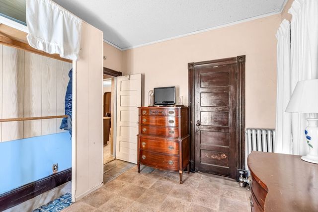 18 Wendell Pl, Springfield, MA 01105