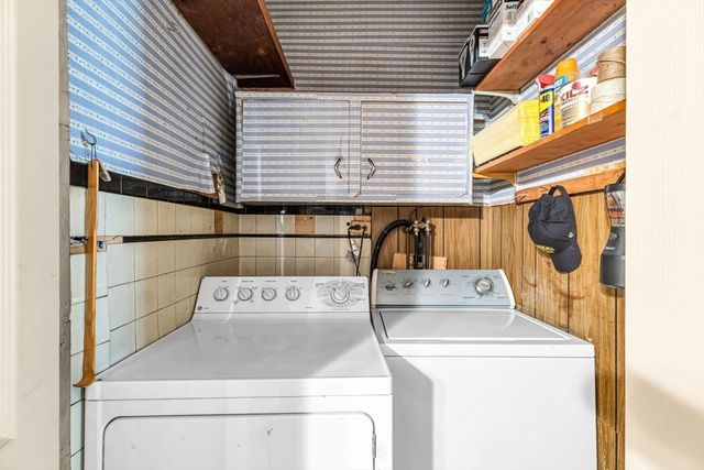 18 Wendell Pl, Springfield, MA 01105