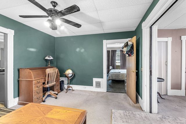 18 Wendell Pl, Springfield, MA 01105