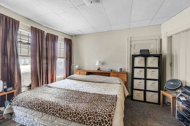 18 Wendell Pl, Springfield, MA 01105