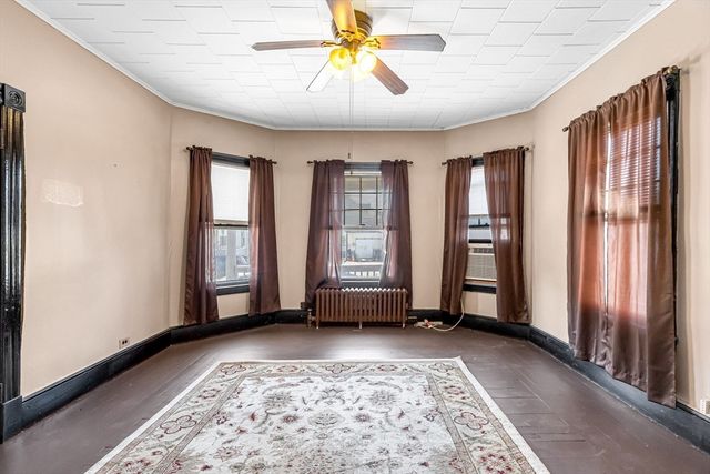 18 Wendell Pl, Springfield, MA 01105