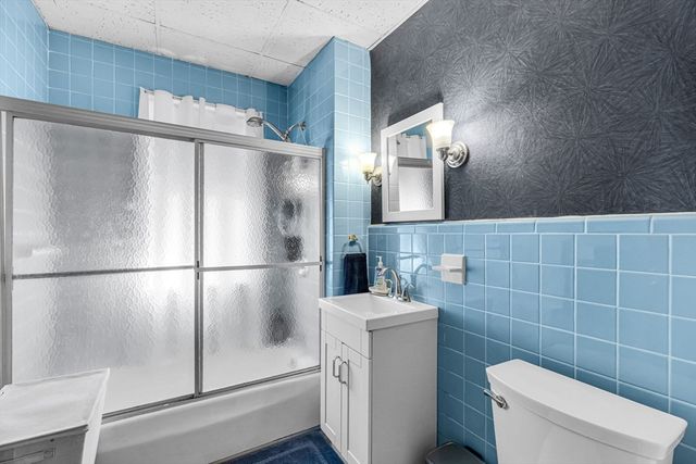 18 Wendell Pl, Springfield, MA 01105