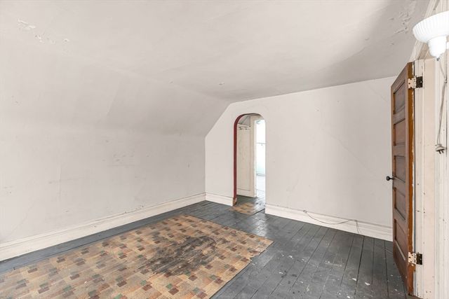 18 Wendell Pl, Springfield, MA 01105
