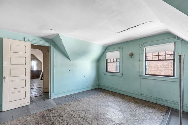 18 Wendell Pl, Springfield, MA 01105