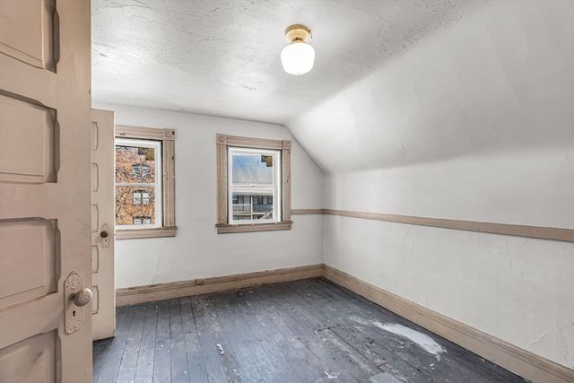 18 Wendell Pl, Springfield, MA 01105