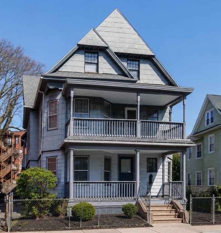 18 Wendell Pl, Springfield, MA 01105