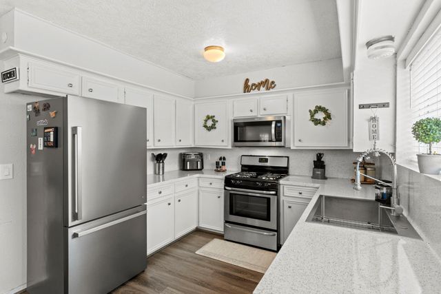 4906 Fairdale Street, Pasadena, TX 77505