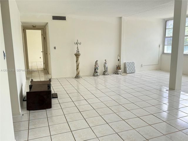 6903 Cypress Road C26, Plantation, FL 33317