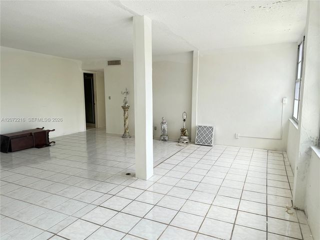 6903 Cypress Road C26, Plantation, FL 33317