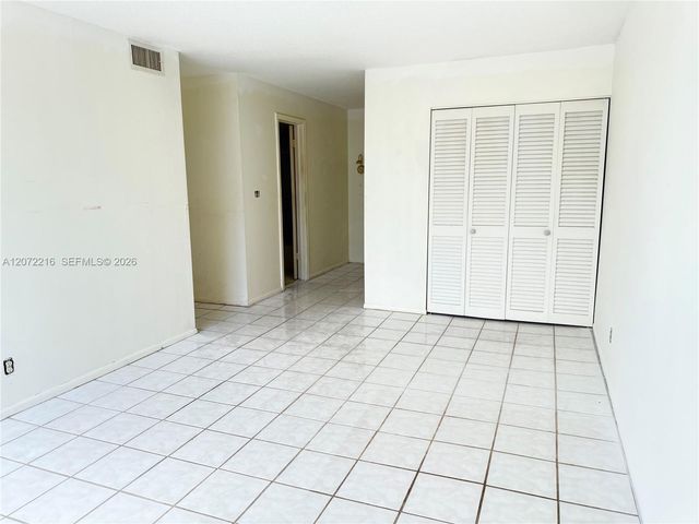 6903 Cypress Road C26, Plantation, FL 33317