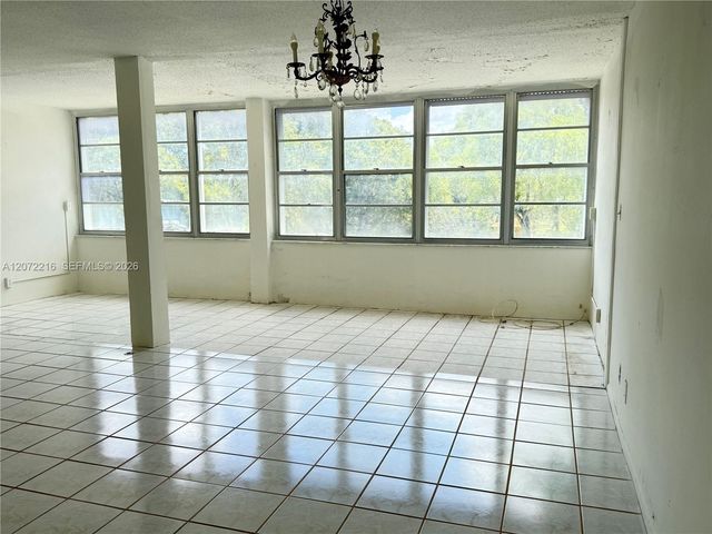 6903 Cypress Road C26, Plantation, FL 33317