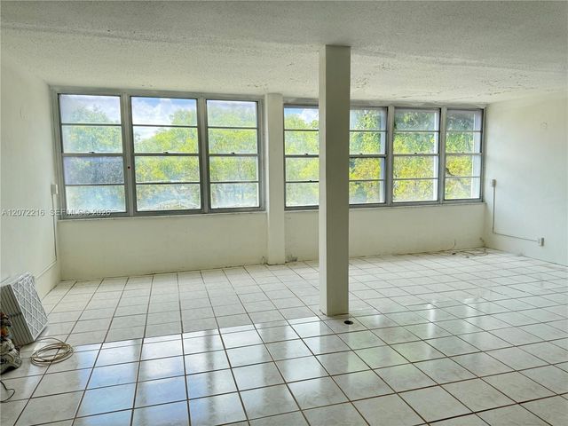 6903 Cypress Road C26, Plantation, FL 33317