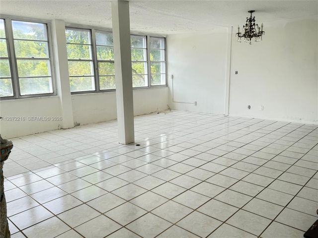 6903 Cypress Road C26, Plantation, FL 33317