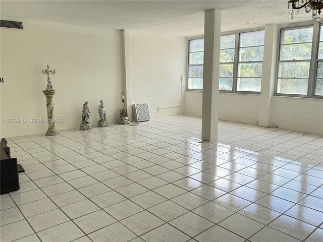 6903 Cypress Road C26, Plantation, FL 33317