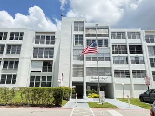 6903 Cypress Road C26, Plantation, FL 33317