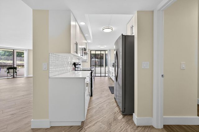 4770 Fountains Drive 104, Lake Worth, FL 33467