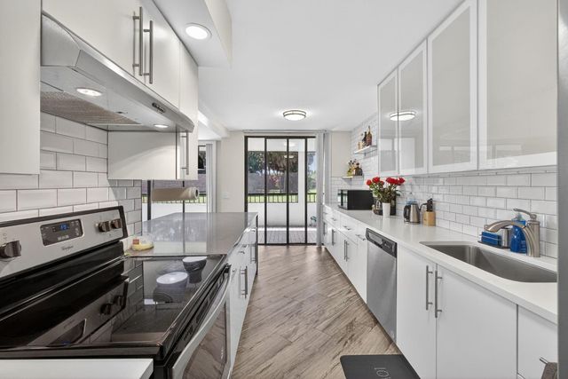 4770 Fountains Drive 104, Lake Worth, FL 33467