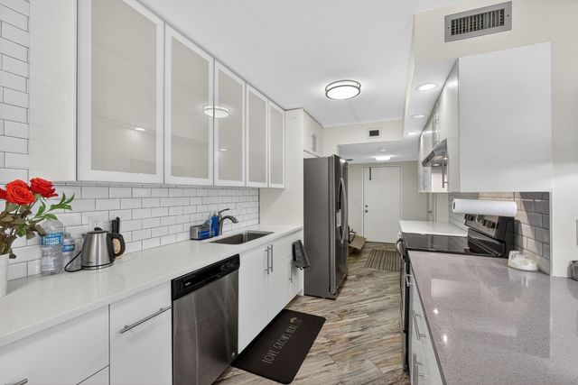 4770 Fountains Drive 104, Lake Worth, FL 33467