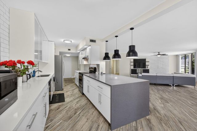 4770 Fountains Drive 104, Lake Worth, FL 33467