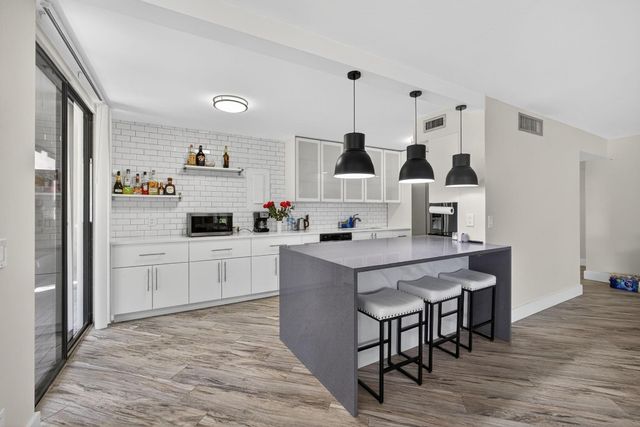 4770 Fountains Drive 104, Lake Worth, FL 33467