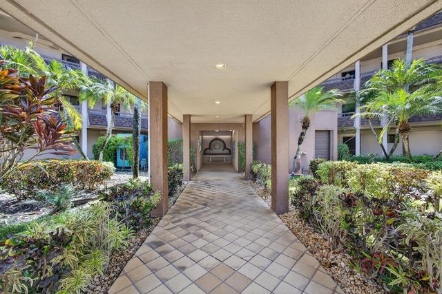 4770 Fountains Drive 104, Lake Worth, FL 33467