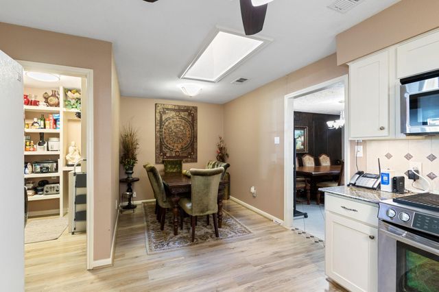 4619 Cashel Glen Drive, Houston, TX 77069