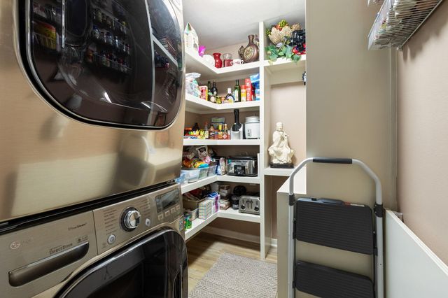 4619 Cashel Glen Drive, Houston, TX 77069