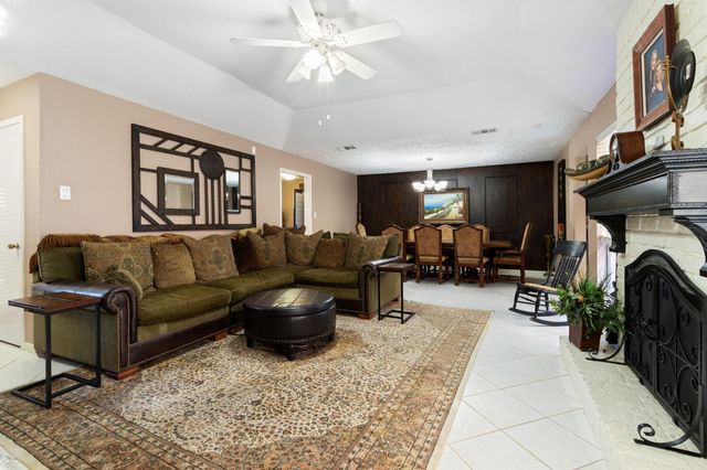 4619 Cashel Glen Drive, Houston, TX 77069