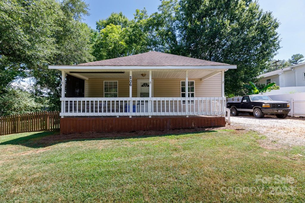206 Hawthorne Lane, Clover, SC 29710