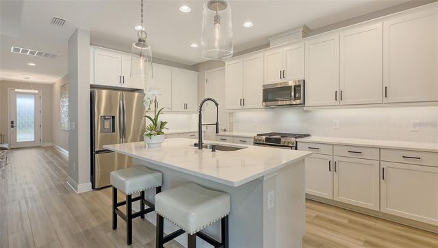 17744 SAVORY MIST CIRCLE, Bradenton, FL 34211