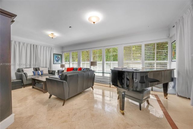 6200 Granada Boulevard, Coral Gables, FL 33146