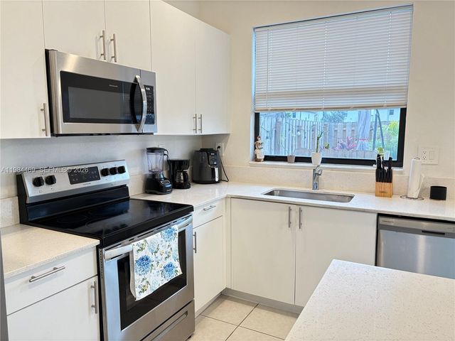 11772 SW 247th Ter, Homestead, FL 33032