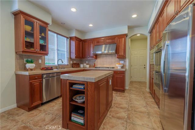 22 Modesto, Irvine, CA 92602