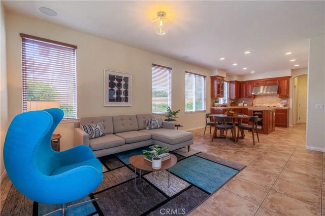 22 Modesto, Irvine, CA 92602