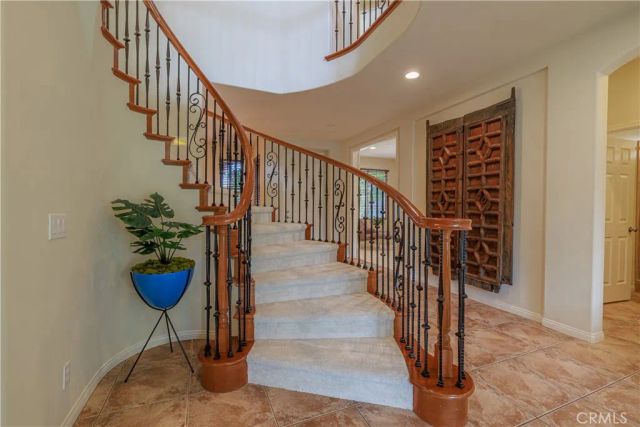 22 Modesto, Irvine, CA 92602