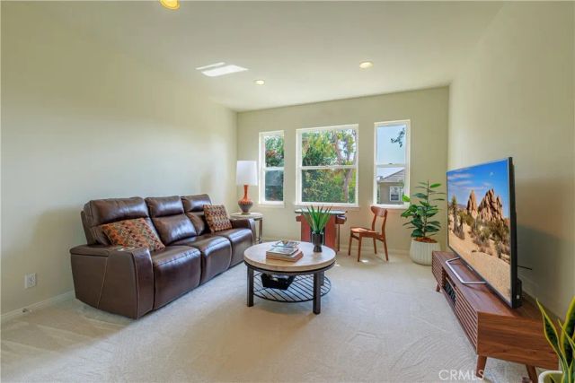 22 Modesto, Irvine, CA 92602