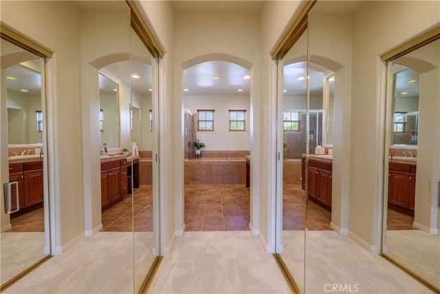 22 Modesto, Irvine, CA 92602