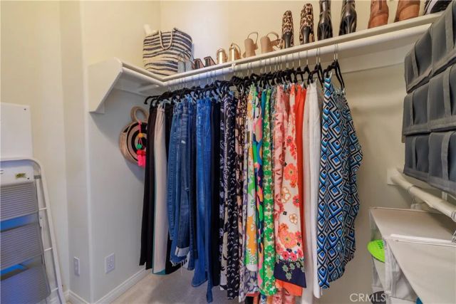 22 Modesto, Irvine, CA 92602