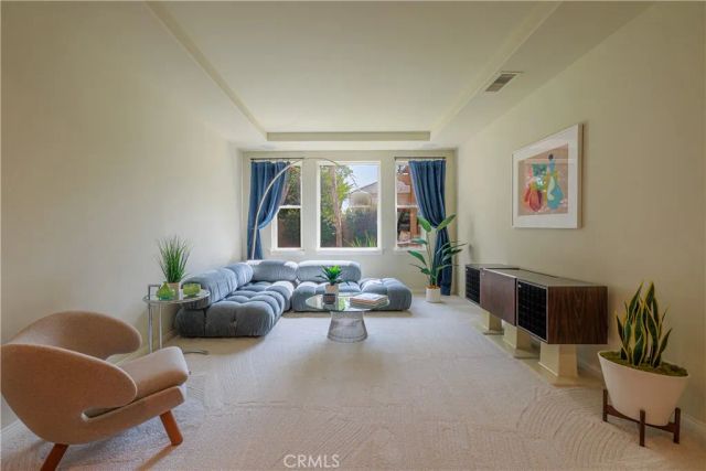 22 Modesto, Irvine, CA 92602