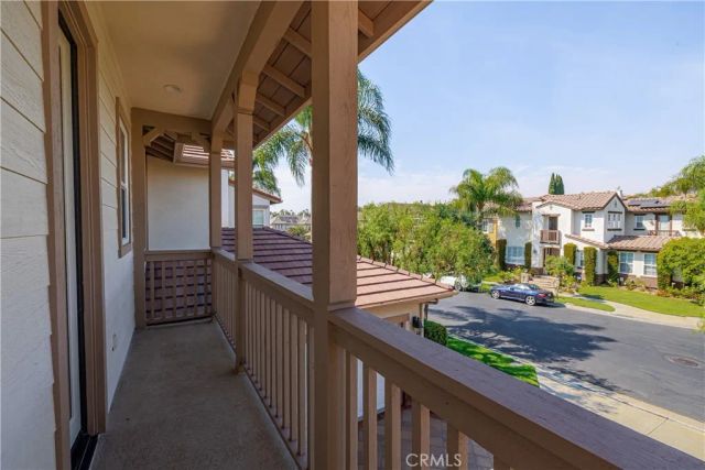 22 Modesto, Irvine, CA 92602