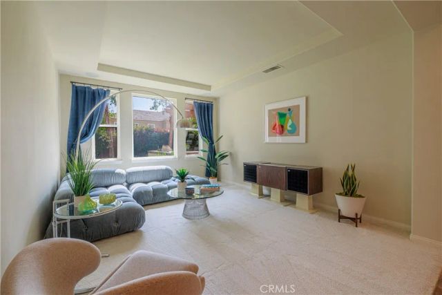 22 Modesto, Irvine, CA 92602