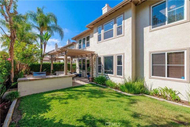 22 Modesto, Irvine, CA 92602