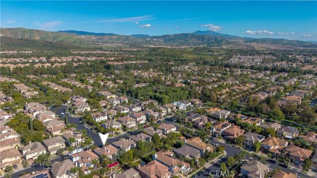22 Modesto, Irvine, CA 92602