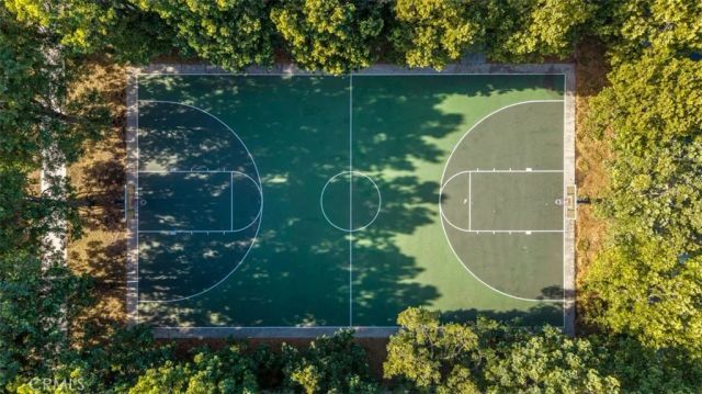 22 Modesto, Irvine, CA 92602