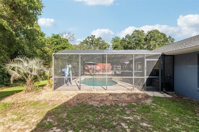 109 FISHER WAY, Ocklawaha, FL 32179