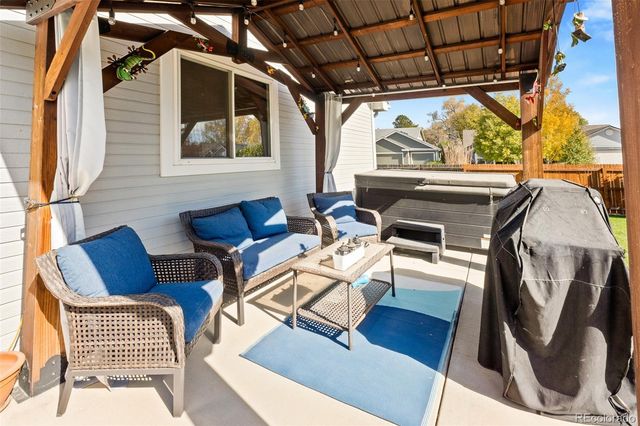 1720 Goldenvue Drive, Johnstown, CO 80534