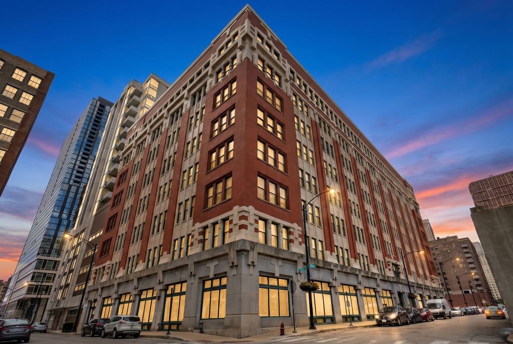 732 S Financial Place 810, Chicago, IL 60605
