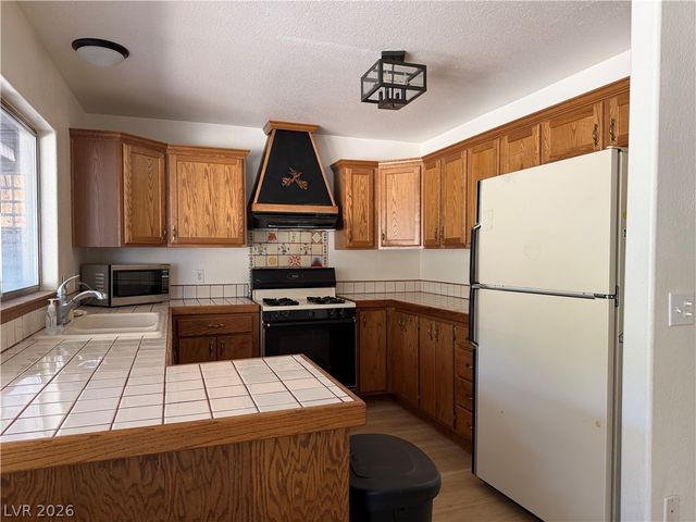 3121 North Floral Vista Avenue, Henderson, NV 89014